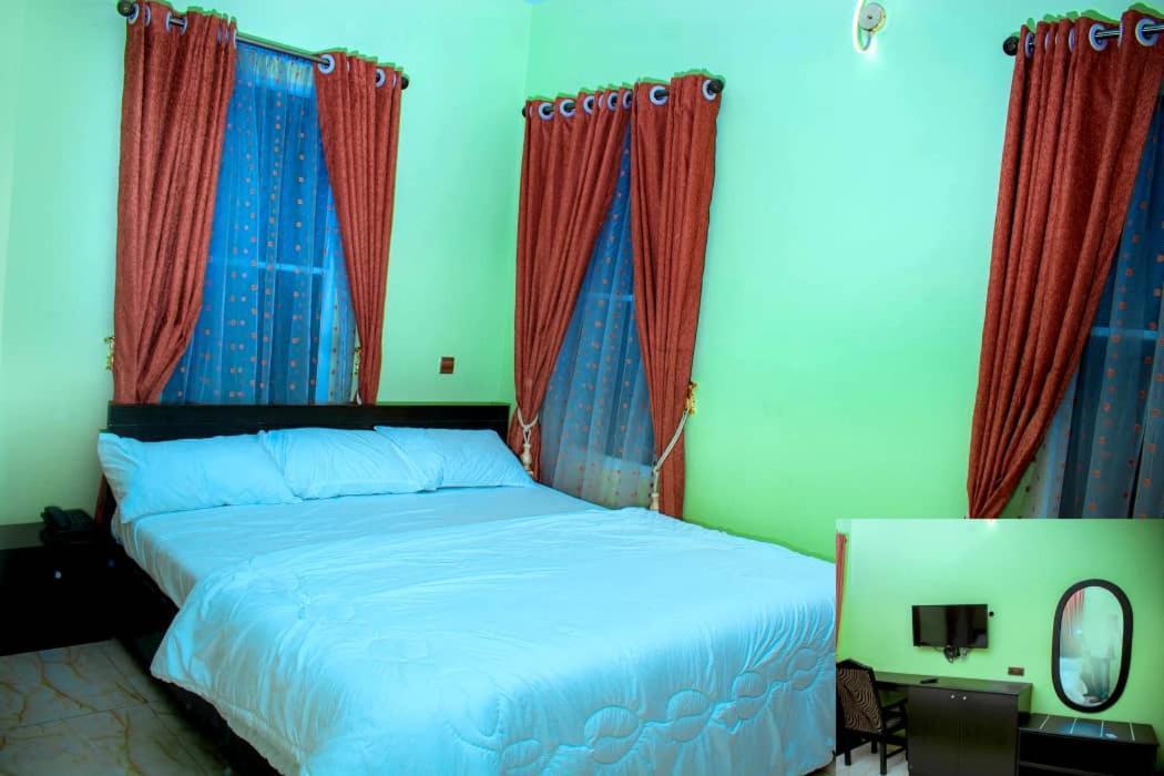 Mexiloyd Luxury Rooms & Suites Port Harcourt Esterno foto